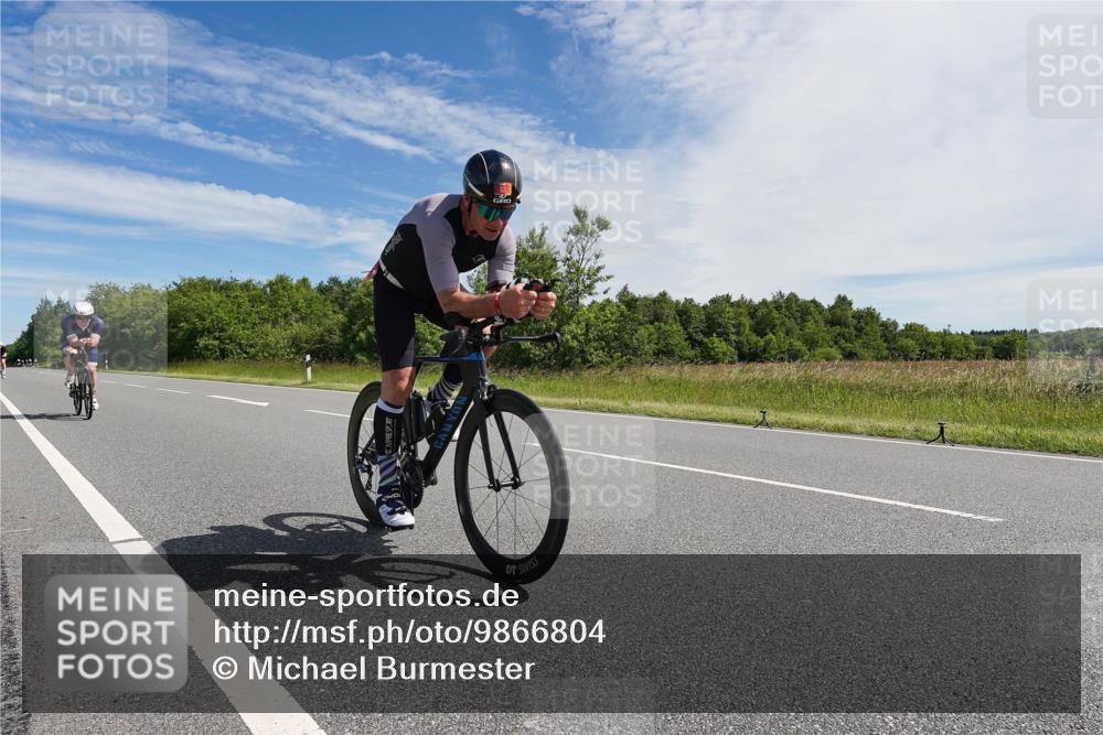 21.06.2026 - Viking Triathlon Michael Burmester http://msf.ph/oto/9866804 21.06.2026 11:33:32 Radfahren 85, 339, 376, 389, 403, 453, 457, 486, 487, 487, 496, 506, 520, 521 meine-sportfotos.de