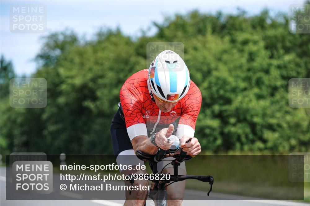 21.06.2026 - Viking Triathlon Michael Burmester http://msf.ph/oto/9866820 21.06.2026 12:13:23 Radfahren 1, 4, 14, 18, 18, 33, 70, 92, 107, 117, 131, 151, 156, 175, 207, 296, 376, 414, 486, 487, 506, 559, 574, 637, 664 meine-sportfotos.de