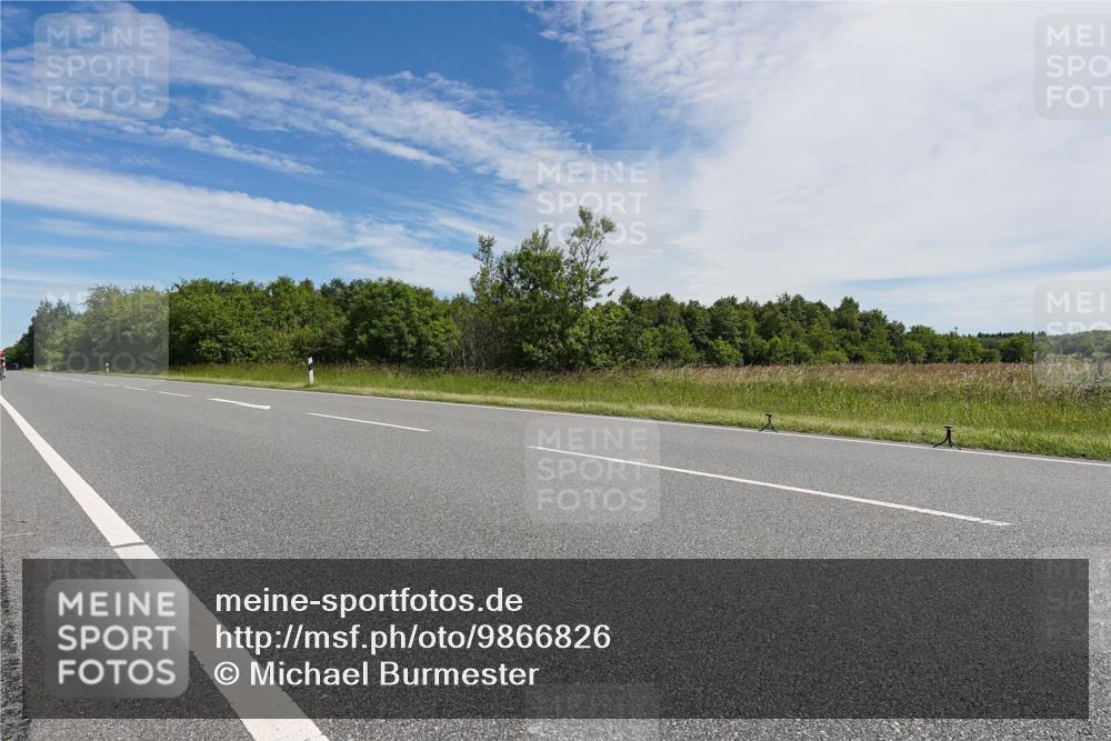 21.06.2026 - Viking Triathlon Michael Burmester http://msf.ph/oto/9866826 21.06.2026 11:34:32 Radfahren 18, 131, 131, 399, 432, 539 meine-sportfotos.de