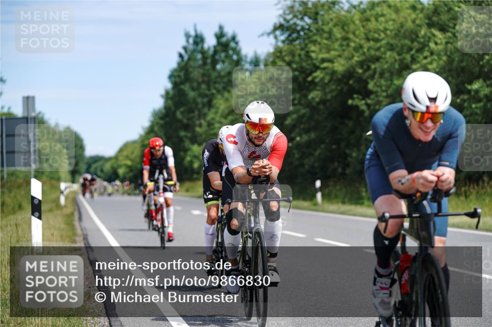 21.06.2026 - Viking Triathlon Michael Burmester http://msf.ph/oto/9866830 21.06.2026 12:13:27 Radfahren 1, 4, 18, 18, 33, 70, 92, 107, 117, 151, 156, 175, 207, 254, 296, 393, 414, 486, 487, 506, 559, 574, 637 meine-sportfotos.de