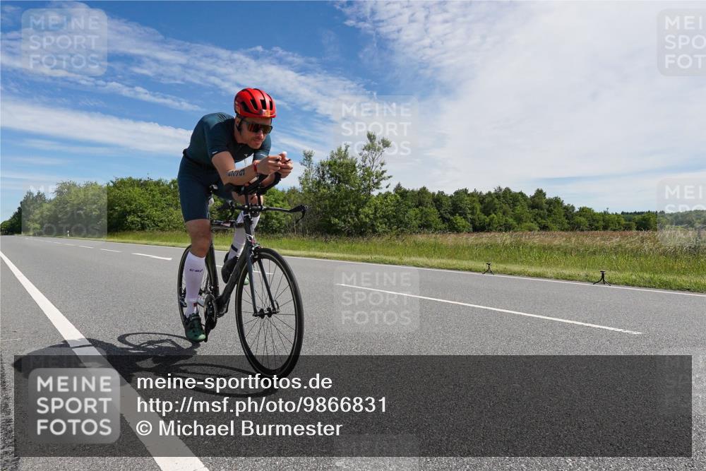 21.06.2026 - Viking Triathlon Michael Burmester http://msf.ph/oto/9866831 21.06.2026 11:34:36 Radfahren 18, 131, 131, 399, 432, 539 meine-sportfotos.de