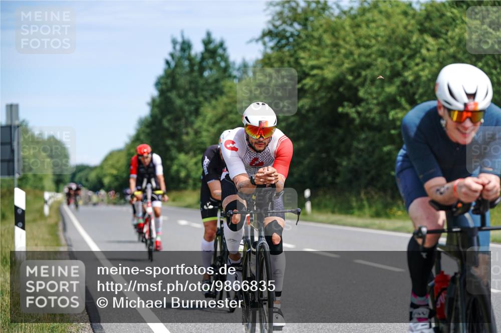 21.06.2026 - Viking Triathlon Michael Burmester http://msf.ph/oto/9866835 21.06.2026 12:13:27 Radfahren 1, 4, 18, 18, 33, 70, 92, 107, 117, 151, 156, 175, 207, 254, 296, 393, 414, 486, 487, 506, 559, 574, 637 meine-sportfotos.de