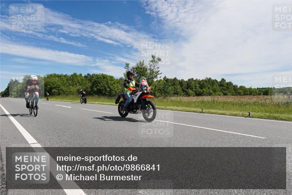21.06.2026 - Viking Triathlon Michael Burmester http://msf.ph/oto/9866841 21.06.2026 11:35:09 Radfahren 9, 217, 231, 278, 278, 345 meine-sportfotos.de