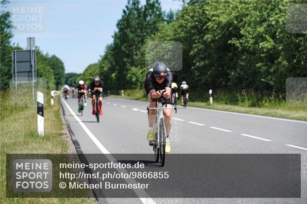 21.06.2026 - Viking Triathlon Michael Burmester http://msf.ph/oto/9866855 21.06.2026 12:13:36 Radfahren 18, 33, 70, 156, 254, 393, 414, 482, 489 meine-sportfotos.de