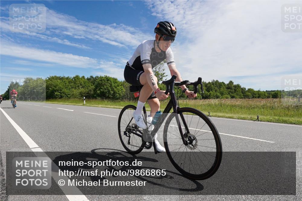 21.06.2026 - Viking Triathlon Michael Burmester http://msf.ph/oto/9866865 21.06.2026 11:35:25 Radfahren 213, 278, 279, 318, 363, 458 meine-sportfotos.de