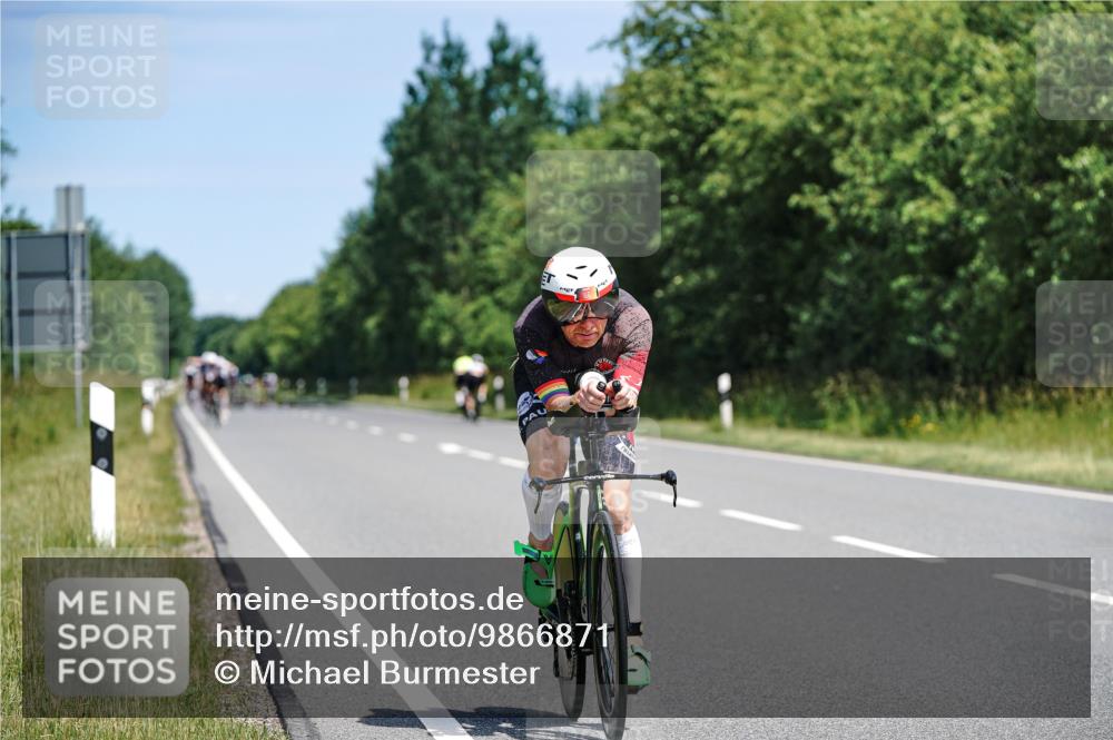 21.06.2026 - Viking Triathlon Michael Burmester http://msf.ph/oto/9866871 21.06.2026 12:13:39 Radfahren 18, 33, 70, 156, 254, 254, 393, 414, 482, 489, 515, 629, 641 meine-sportfotos.de
