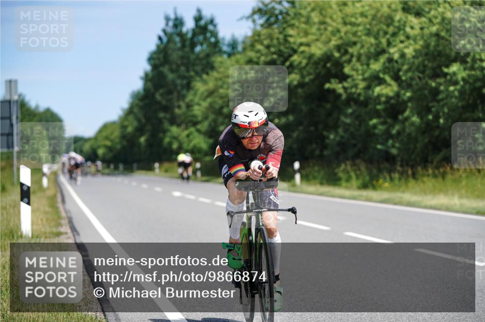 21.06.2026 - Viking Triathlon Michael Burmester http://msf.ph/oto/9866874 21.06.2026 12:13:39 Radfahren 18, 33, 70, 156, 254, 254, 393, 414, 482, 489, 515, 629, 641 meine-sportfotos.de