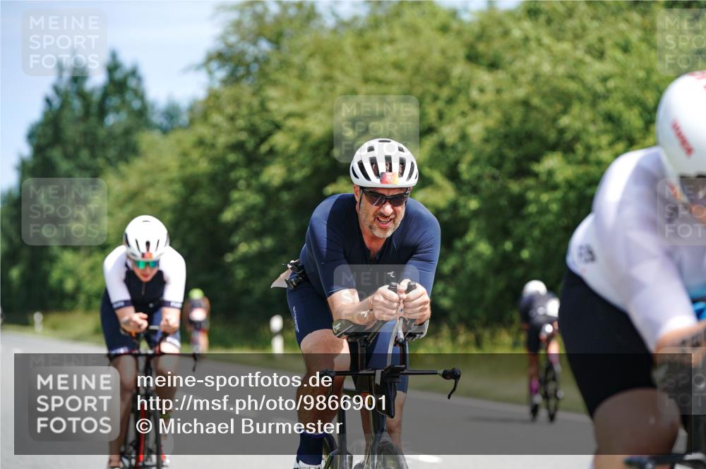 21.06.2026 - Viking Triathlon Michael Burmester http://msf.ph/oto/9866901 21.06.2026 12:13:49 Radfahren 61, 156, 254, 254, 393, 449, 482, 489, 515, 629, 641, 653 meine-sportfotos.de