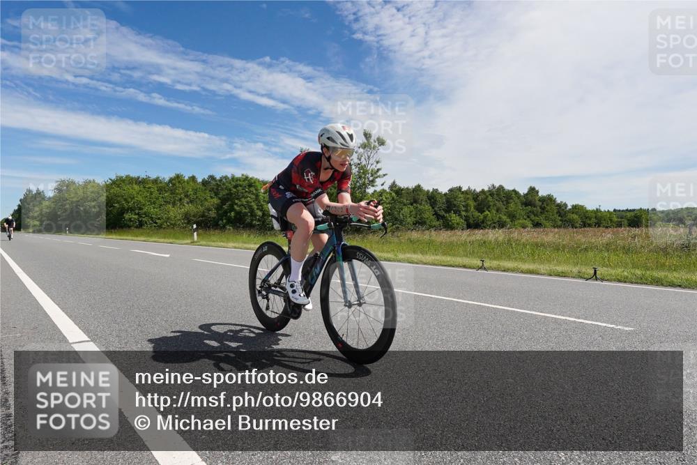 21.06.2026 - Viking Triathlon Michael Burmester http://msf.ph/oto/9866904 21.06.2026 11:35:40 Radfahren 147, 179, 183, 209, 262, 324, 354, 363, 436, 448, 449, 458, 662 meine-sportfotos.de