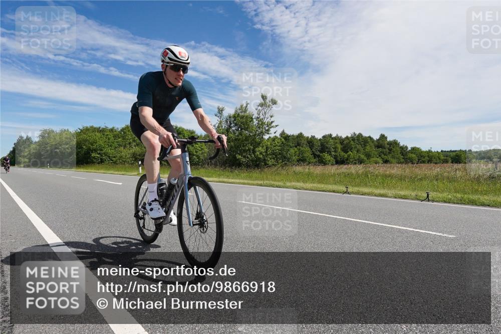 21.06.2026 - Viking Triathlon Michael Burmester http://msf.ph/oto/9866918 21.06.2026 11:35:43 Radfahren 147, 179, 183, 209, 262, 324, 354, 363, 436, 448, 449, 458, 533, 650, 662 meine-sportfotos.de