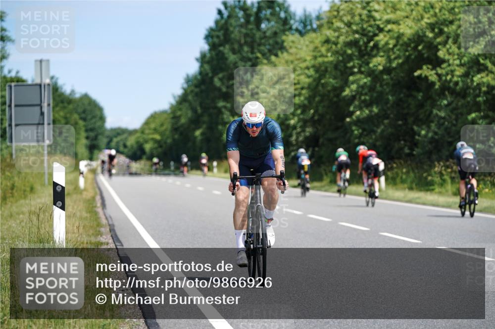 21.06.2026 - Viking Triathlon Michael Burmester http://msf.ph/oto/9866926 21.06.2026 12:14:00 Radfahren 61, 93, 254, 449, 515, 564, 629, 641, 653 meine-sportfotos.de