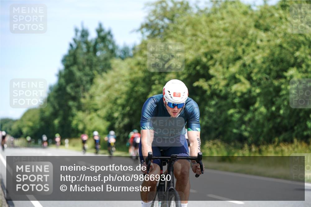 21.06.2026 - Viking Triathlon Michael Burmester http://msf.ph/oto/9866930 21.06.2026 12:14:01 Radfahren 61, 93, 254, 449, 515, 564, 629, 641, 653 meine-sportfotos.de