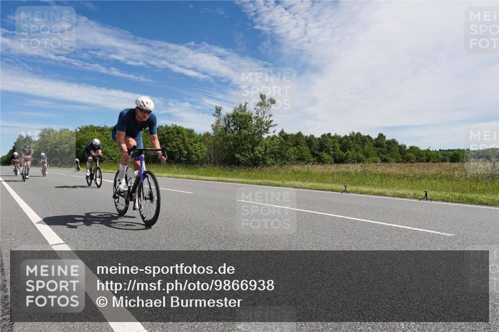 21.06.2026 - Viking Triathlon Michael Burmester http://msf.ph/oto/9866938 21.06.2026 11:35:49 Radfahren 147, 179, 183, 209, 221, 262, 324, 354, 436, 448, 449, 470, 505, 533, 650, 662 meine-sportfotos.de