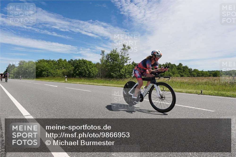 21.06.2026 - Viking Triathlon Michael Burmester http://msf.ph/oto/9866953 21.06.2026 11:35:52 Radfahren 147, 179, 183, 209, 221, 262, 324, 354, 436, 448, 449, 470, 505, 533, 650 meine-sportfotos.de