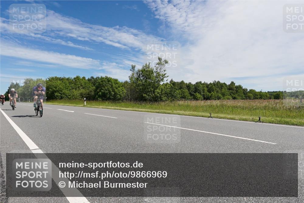 21.06.2026 - Viking Triathlon Michael Burmester http://msf.ph/oto/9866969 21.06.2026 11:35:54 Radfahren 147, 179, 183, 209, 221, 262, 324, 354, 436, 448, 449, 470, 505, 533, 650 meine-sportfotos.de