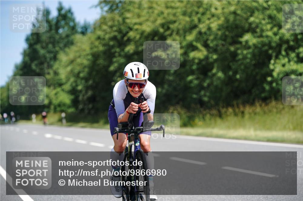 21.06.2026 - Viking Triathlon Michael Burmester http://msf.ph/oto/9866980 21.06.2026 12:15:11 Radfahren 69, 85, 88, 152, 274, 297, 297, 342, 351, 403, 430, 493, 497, 614, 614 meine-sportfotos.de