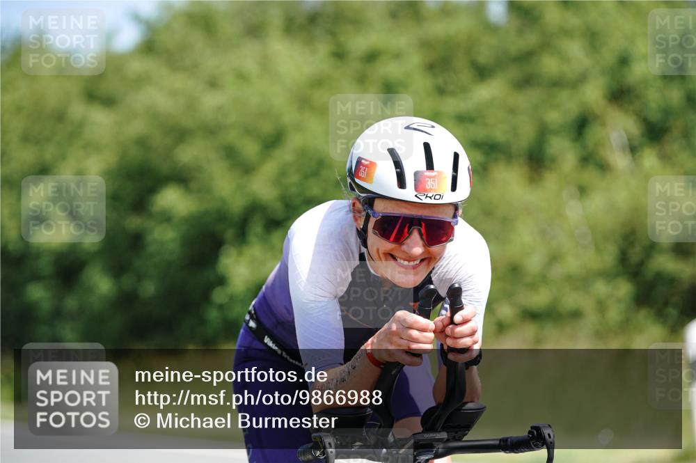 21.06.2026 - Viking Triathlon Michael Burmester http://msf.ph/oto/9866988 21.06.2026 12:15:12 Radfahren 59, 69, 85, 88, 152, 274, 297, 297, 351, 403, 430, 493, 497, 614, 614 meine-sportfotos.de