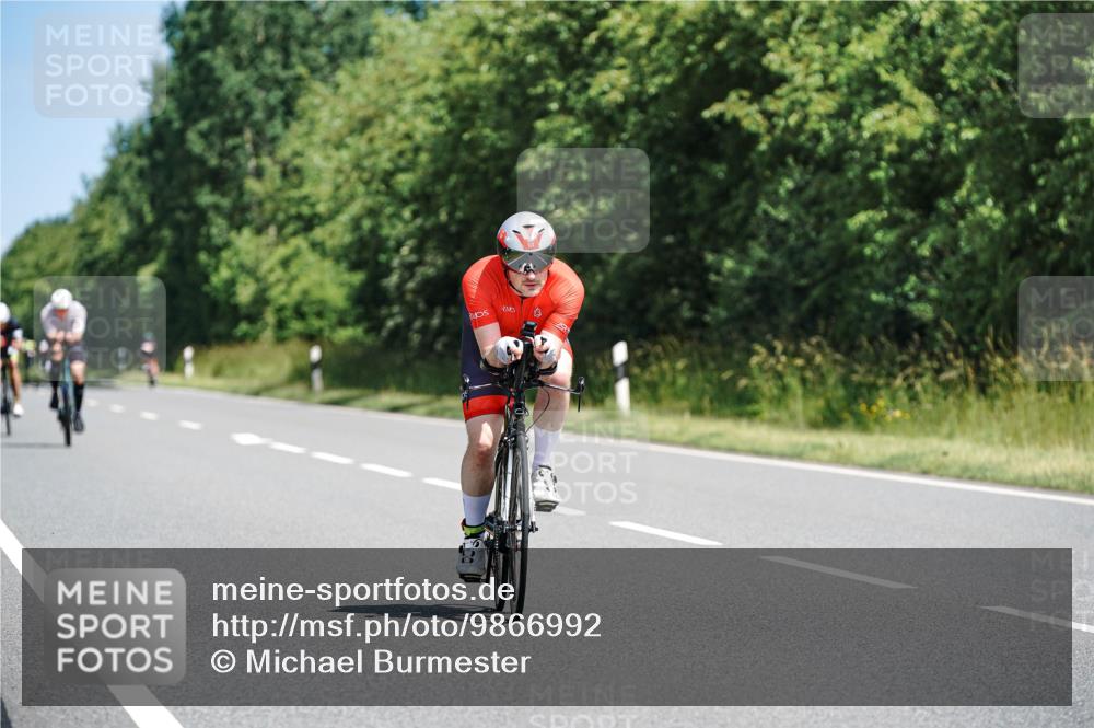 21.06.2026 - Viking Triathlon Michael Burmester http://msf.ph/oto/9866992 21.06.2026 12:15:16 Radfahren 59, 69, 85, 88, 135, 152, 274, 297, 351, 403, 430, 497, 614, 614 meine-sportfotos.de
