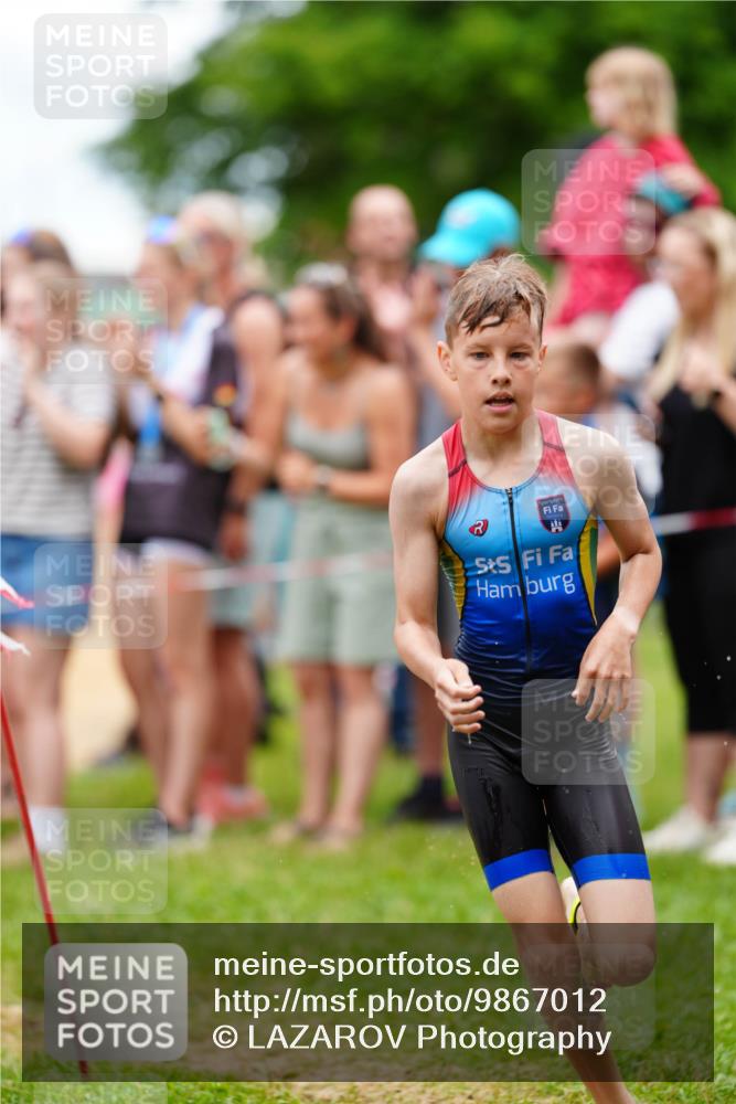 21.06.2026 - 29. Vierlanden-Triathlon LAZAROV Photography http://msf.ph/oto/9867012 21.06.2026 14:36:52 Schwimmen 1260, 1265, 1266, 1272, 1273, 1275, 1278, 1282, 1284, 1288, 1290 meine-sportfotos.de