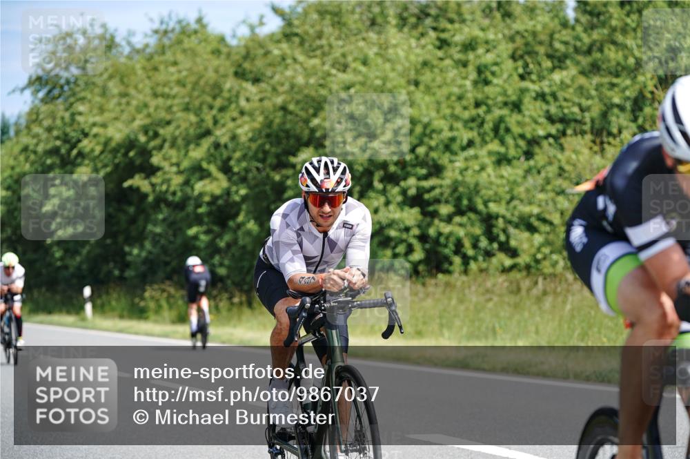 21.06.2026 - Viking Triathlon Michael Burmester http://msf.ph/oto/9867037 21.06.2026 12:15:22 Radfahren 59, 69, 85, 88, 135, 152, 274, 297, 403, 430, 497, 614, 614 meine-sportfotos.de