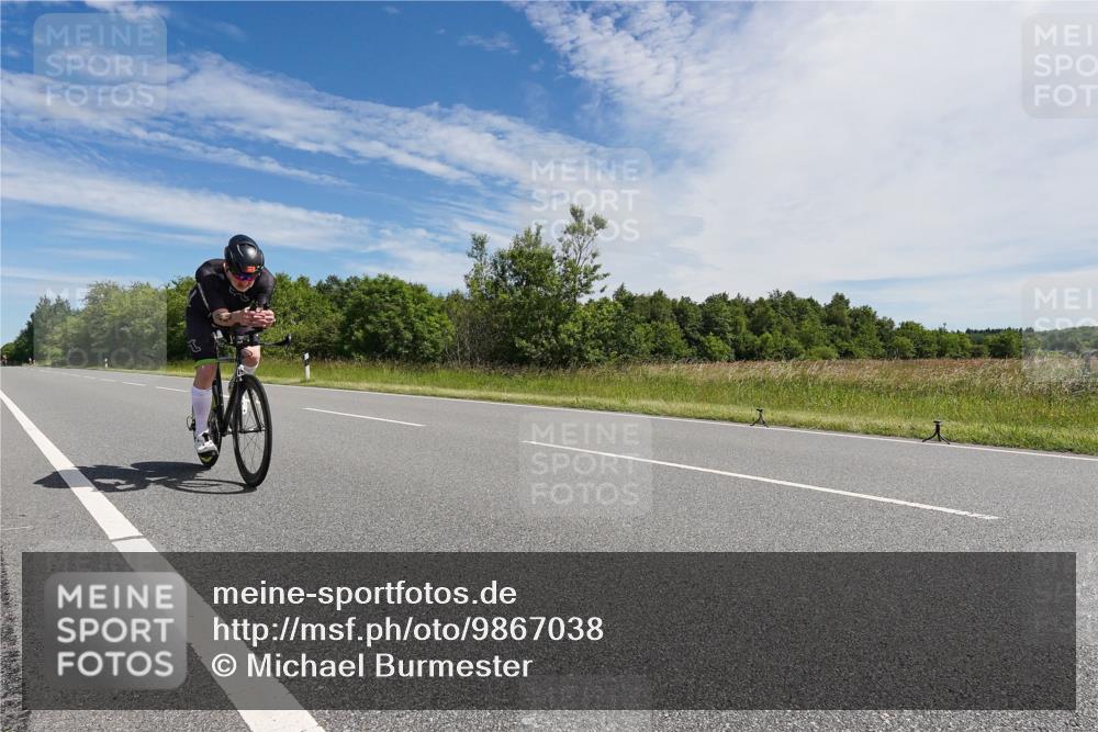 21.06.2026 - Viking Triathlon Michael Burmester http://msf.ph/oto/9867038 21.06.2026 11:36:34 Radfahren 42, 42, 232, 341, 372, 388, 529, 536, 537, 551, 576, 602, 623 meine-sportfotos.de