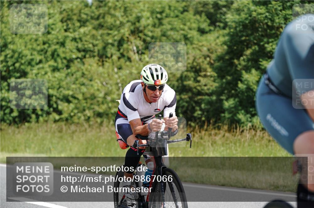 21.06.2026 - Viking Triathlon Michael Burmester http://msf.ph/oto/9867066 21.06.2026 12:15:25 Radfahren 59, 69, 85, 88, 135, 152, 221, 274, 297, 403, 430, 497, 614, 614 meine-sportfotos.de