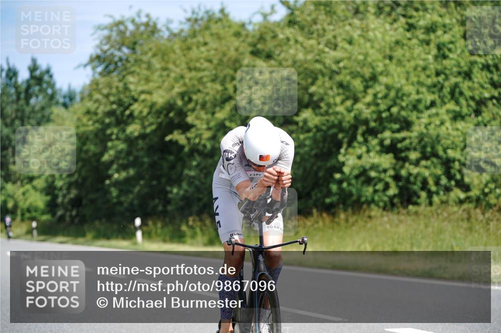 21.06.2026 - Viking Triathlon Michael Burmester http://msf.ph/oto/9867096 21.06.2026 12:15:52 Radfahren 21, 178, 184, 184, 195, 221, 248, 334, 389, 394, 521, 551, 590, 590, 651 meine-sportfotos.de