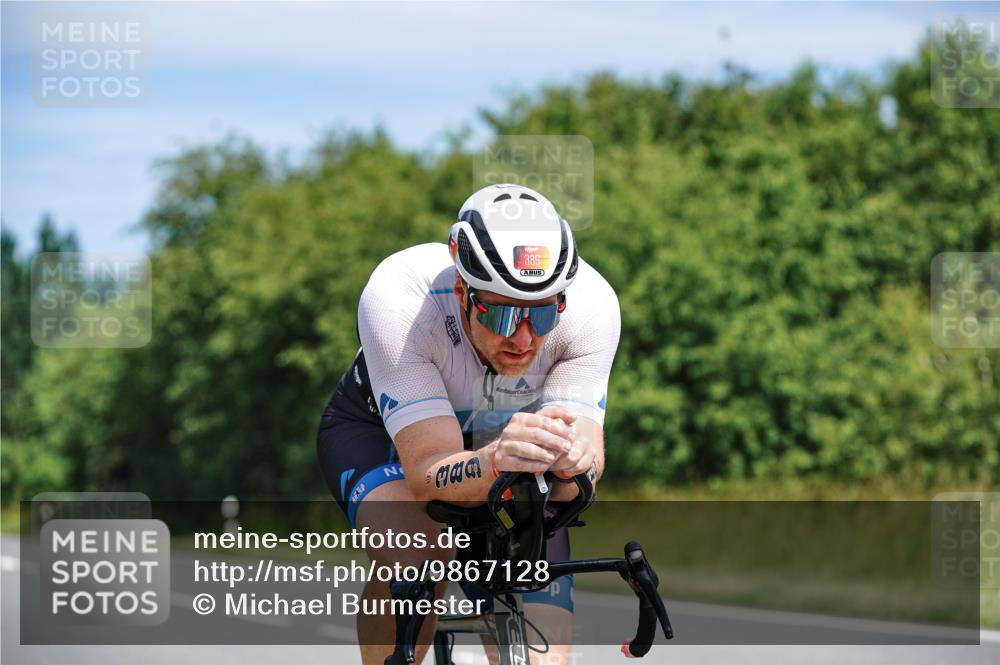 21.06.2026 - Viking Triathlon Michael Burmester http://msf.ph/oto/9867128 21.06.2026 12:15:55 Radfahren 21, 178, 184, 184, 195, 248, 334, 347, 389, 394, 405, 521, 551, 590, 590, 603, 651 meine-sportfotos.de