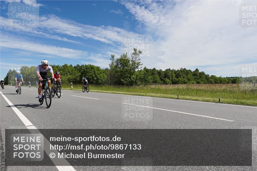 21.06.2026 - Viking Triathlon Michael Burmester http://msf.ph/oto/9867133 21.06.2026 11:36:57 Radfahren 134, 158, 177, 225, 330, 577, 667 meine-sportfotos.de