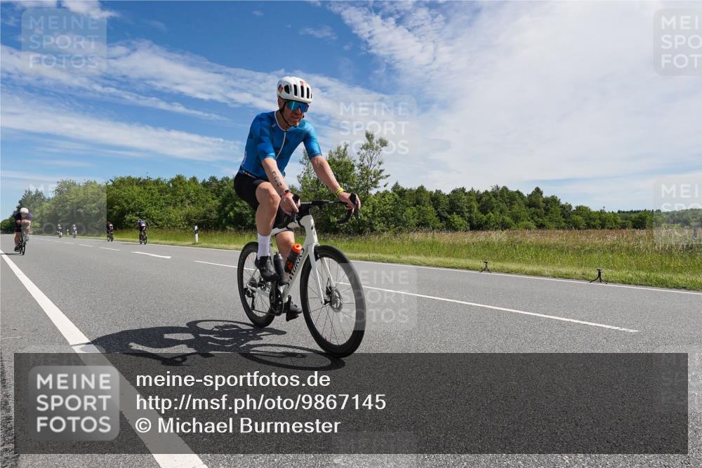 21.06.2026 - Viking Triathlon Michael Burmester http://msf.ph/oto/9867145 21.06.2026 11:36:59 Radfahren 134, 158, 177, 225, 330, 577, 609, 667 meine-sportfotos.de