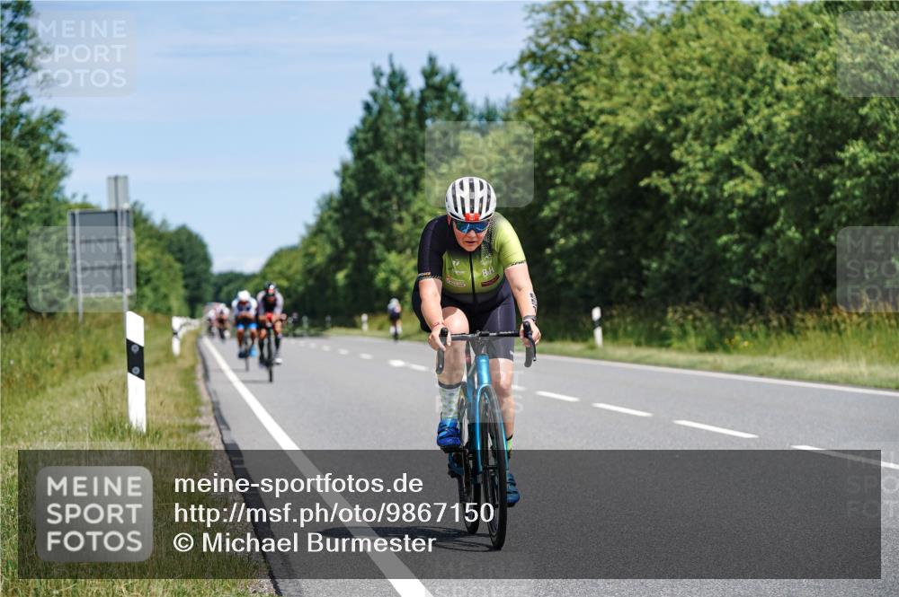 21.06.2026 - Viking Triathlon Michael Burmester http://msf.ph/oto/9867150 21.06.2026 12:16:07 Radfahren 22, 178, 184, 195, 248, 264, 333, 347, 377, 394, 405, 405, 511, 521, 538, 551, 590, 603, 651 meine-sportfotos.de