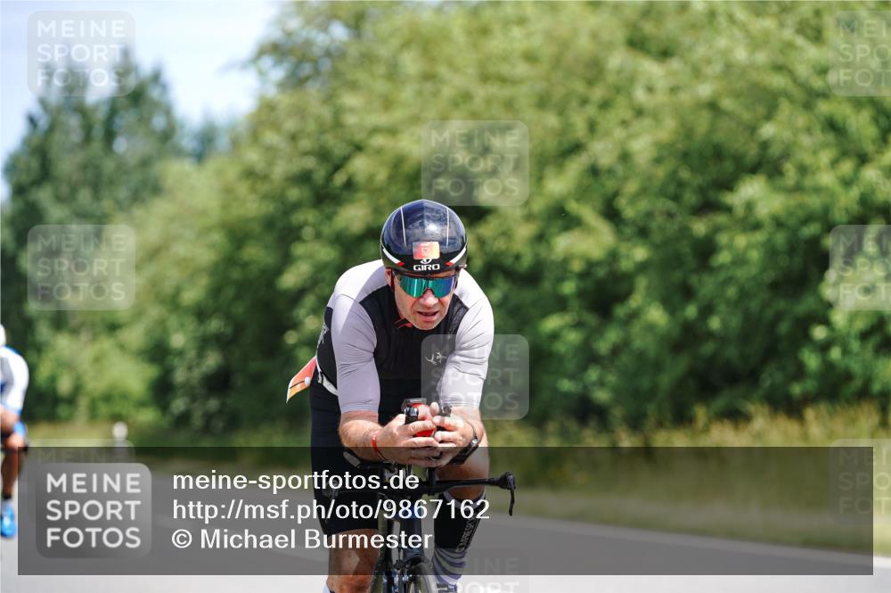 21.06.2026 - Viking Triathlon Michael Burmester http://msf.ph/oto/9867162 21.06.2026 12:16:11 Radfahren 22, 153, 178, 184, 195, 248, 264, 309, 333, 347, 377, 405, 405, 511, 521, 538, 590, 603, 651 meine-sportfotos.de