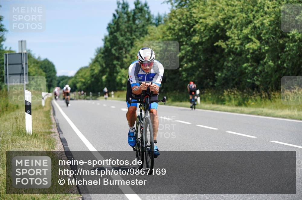21.06.2026 - Viking Triathlon Michael Burmester http://msf.ph/oto/9867169 21.06.2026 12:16:12 Radfahren 22, 153, 178, 184, 195, 248, 264, 309, 333, 347, 377, 405, 405, 511, 521, 538, 590, 603, 651 meine-sportfotos.de