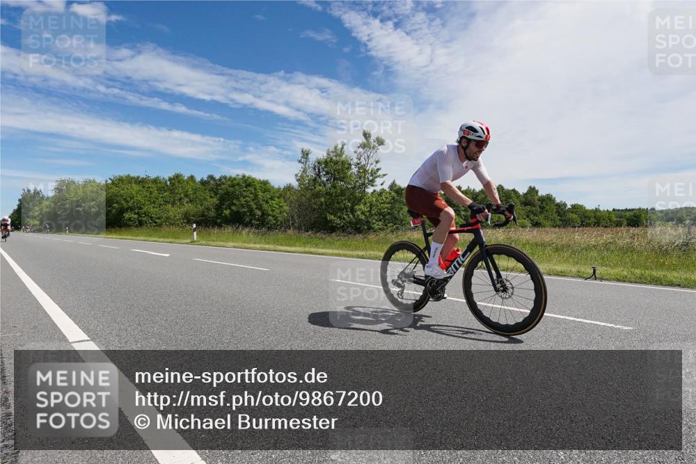 21.06.2026 - Viking Triathlon Michael Burmester http://msf.ph/oto/9867200 21.06.2026 11:37:14 Radfahren 271, 312, 312, 329, 332, 609, 667 meine-sportfotos.de