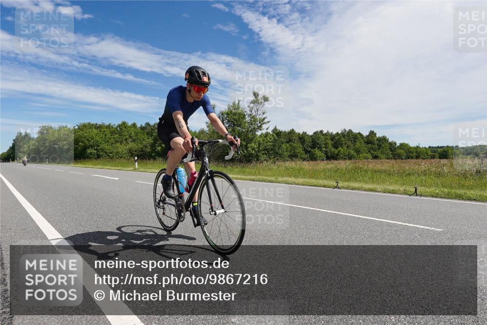 21.06.2026 - Viking Triathlon Michael Burmester http://msf.ph/oto/9867216 21.06.2026 11:37:35 Radfahren 36, 271, 312, 321, 323, 369, 604, 620, 630 meine-sportfotos.de