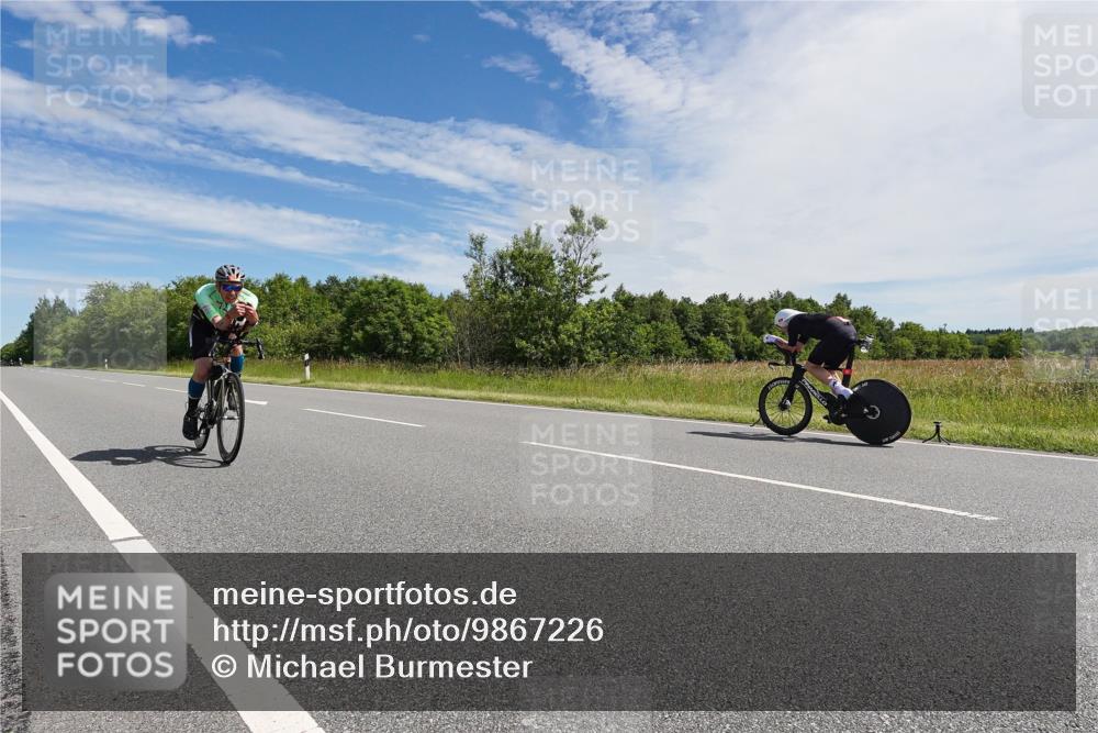 21.06.2026 - Viking Triathlon Michael Burmester http://msf.ph/oto/9867226 21.06.2026 11:37:41 Radfahren 13, 36, 271, 321, 323, 352, 369, 404, 543, 604, 620 meine-sportfotos.de