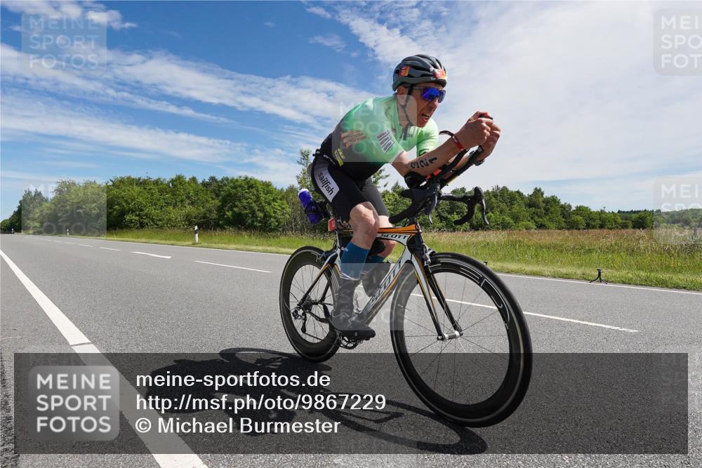 21.06.2026 - Viking Triathlon Michael Burmester http://msf.ph/oto/9867229 21.06.2026 11:37:42 Radfahren 13, 36, 170, 251, 271, 321, 323, 352, 369, 404, 543, 568, 604, 620, 620 meine-sportfotos.de