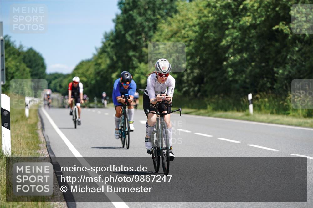 21.06.2026 - Viking Triathlon Michael Burmester http://msf.ph/oto/9867247 21.06.2026 12:16:51 Radfahren 47, 81, 193, 229, 242, 278, 300, 311, 311, 424, 453, 466, 479, 524, 536, 537 meine-sportfotos.de