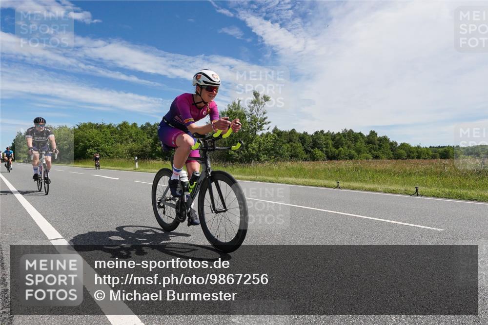 21.06.2026 - Viking Triathlon Michael Burmester http://msf.ph/oto/9867256 21.06.2026 11:38:04 Radfahren 13, 17, 30, 48, 54, 170, 200, 230, 238, 249, 251, 310, 343, 352, 391, 444, 472, 534, 568, 620, 635 meine-sportfotos.de