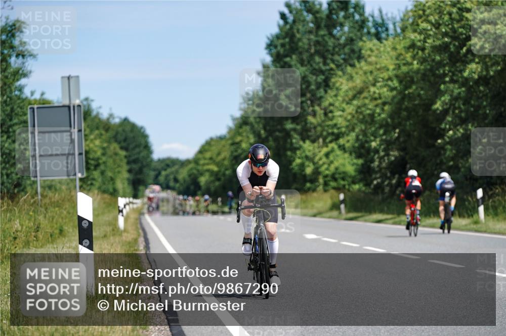 21.06.2026 - Viking Triathlon Michael Burmester http://msf.ph/oto/9867290 21.06.2026 12:17:13 Radfahren 81, 81, 193, 311, 415, 415, 424, 504, 618 meine-sportfotos.de