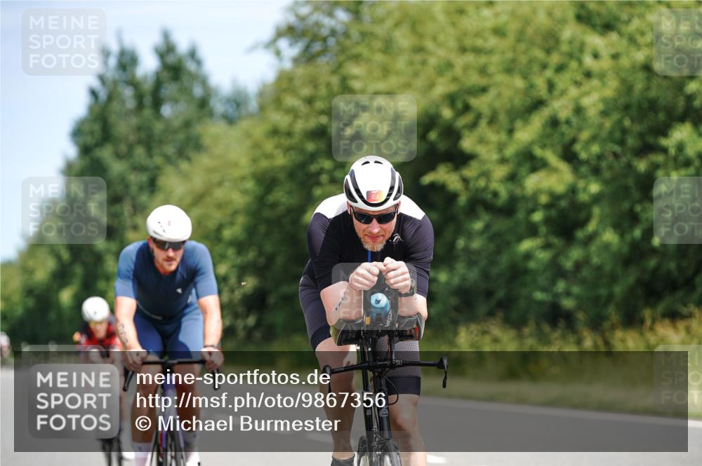21.06.2026 - Viking Triathlon Michael Burmester http://msf.ph/oto/9867356 21.06.2026 12:17:57 Radfahren 200, 253, 285, 354, 354, 363, 404, 439, 440, 458, 461, 520, 539, 568, 576, 604, 636 meine-sportfotos.de