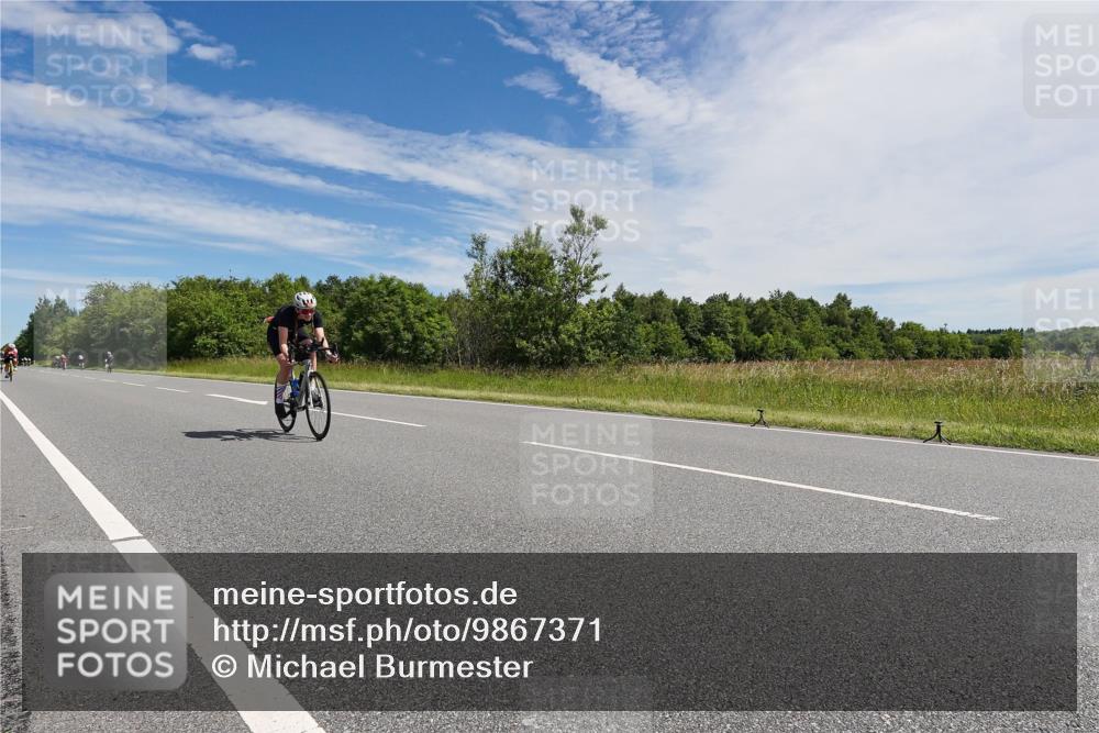 21.06.2026 - Viking Triathlon Michael Burmester http://msf.ph/oto/9867371 21.06.2026 11:38:49 Radfahren 100, 105, 139, 164, 171, 268, 276, 531, 563, 605, 606, 617, 638, 648 meine-sportfotos.de