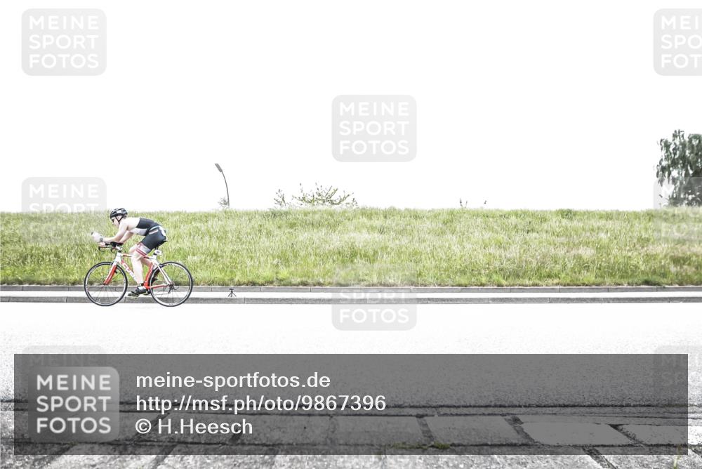 21.06.2026 - 29. Vierlanden-Triathlon H.Heesch http://msf.ph/oto/9867396 21.06.2026 10:33:13 Radfahren 91, 183, 266, 273, 381 meine-sportfotos.de