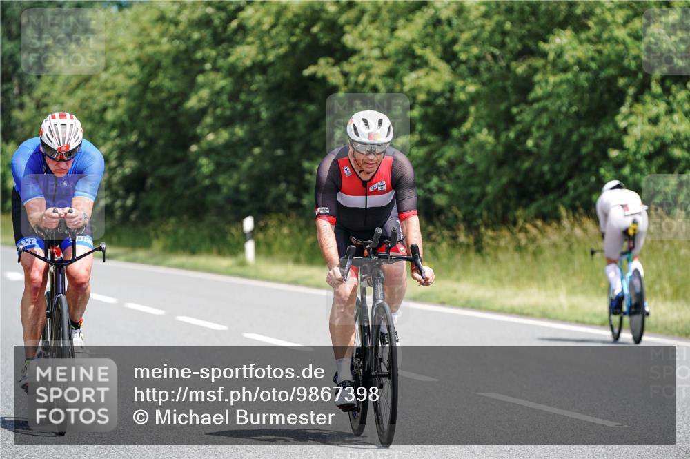 21.06.2026 - Viking Triathlon Michael Burmester http://msf.ph/oto/9867398 21.06.2026 12:18:13 Radfahren 5, 25, 200, 354, 404, 423, 448, 520, 520, 547, 568, 575, 576, 633, 636 meine-sportfotos.de