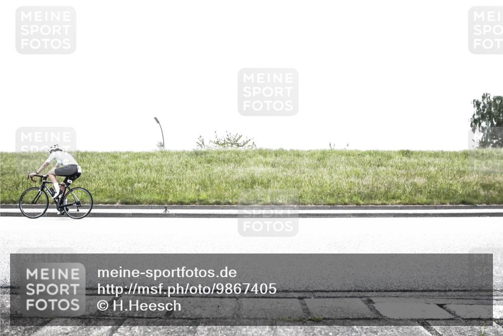 21.06.2026 - 29. Vierlanden-Triathlon H.Heesch http://msf.ph/oto/9867405 21.06.2026 10:33:17 Radfahren 183, 266, 273 meine-sportfotos.de