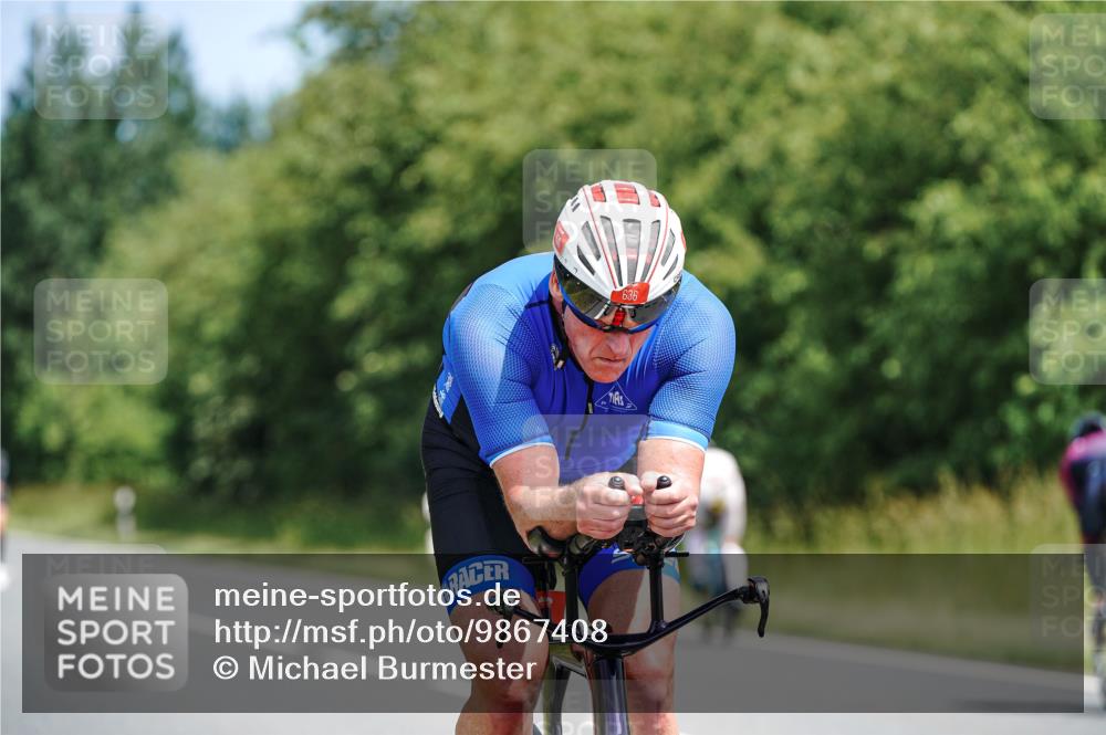 21.06.2026 - Viking Triathlon Michael Burmester http://msf.ph/oto/9867408 21.06.2026 12:18:14 Radfahren 5, 25, 200, 354, 423, 448, 520, 520, 547, 568, 575, 576, 633, 636 meine-sportfotos.de