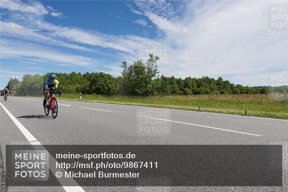 21.06.2026 - Viking Triathlon Michael Burmester http://msf.ph/oto/9867411 21.06.2026 11:38:56 Radfahren 100, 102, 105, 164, 171, 268, 276, 306, 326, 531, 563, 605, 606, 617, 638, 648 meine-sportfotos.de