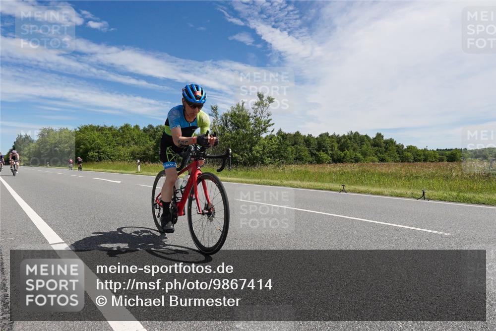 21.06.2026 - Viking Triathlon Michael Burmester http://msf.ph/oto/9867414 21.06.2026 11:38:56 Radfahren 100, 102, 105, 164, 171, 268, 276, 306, 326, 531, 563, 605, 606, 617, 638, 648 meine-sportfotos.de
