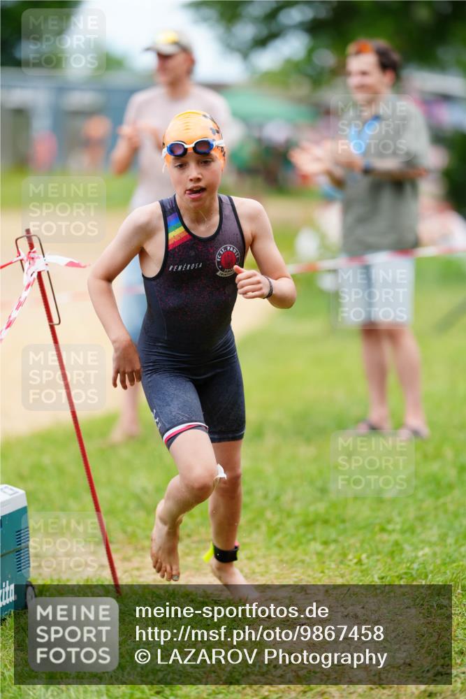 21.06.2026 - 29. Vierlanden-Triathlon LAZAROV Photography http://msf.ph/oto/9867458 21.06.2026 15:02:03 Schwimmen  meine-sportfotos.de