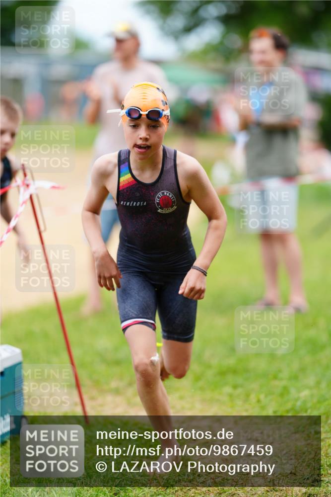 21.06.2026 - 29. Vierlanden-Triathlon LAZAROV Photography http://msf.ph/oto/9867459 21.06.2026 15:02:03 Schwimmen  meine-sportfotos.de